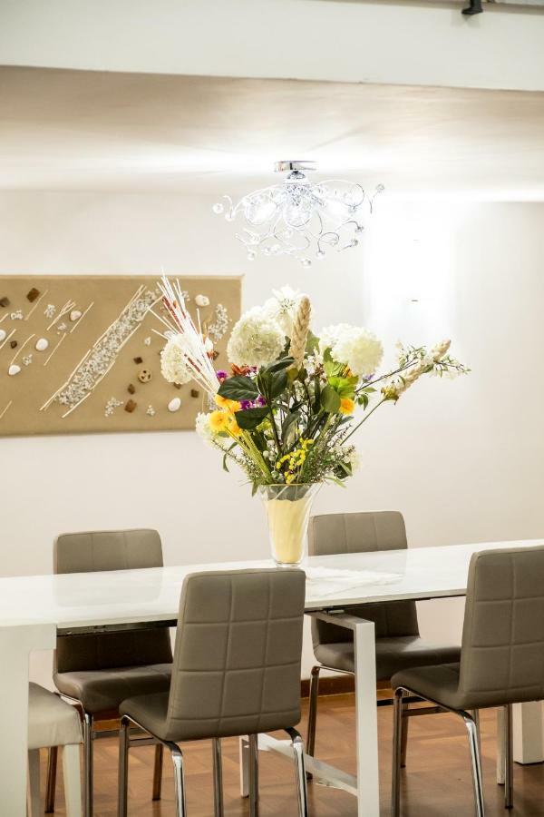 Il Salotto Di Nonna Cornelia 2 Hotel Napoli Ngoại thất bức ảnh