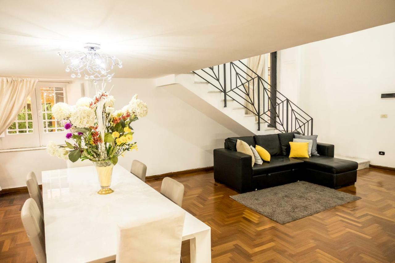 Il Salotto Di Nonna Cornelia 2 Hotel Napoli Ngoại thất bức ảnh