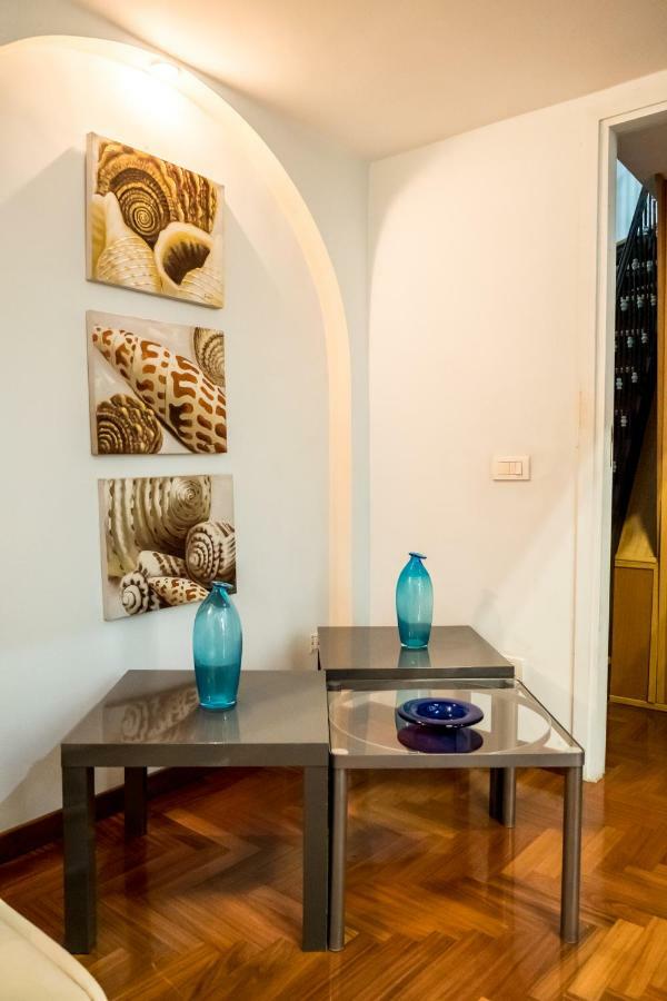 Il Salotto Di Nonna Cornelia 2 Hotel Napoli Ngoại thất bức ảnh