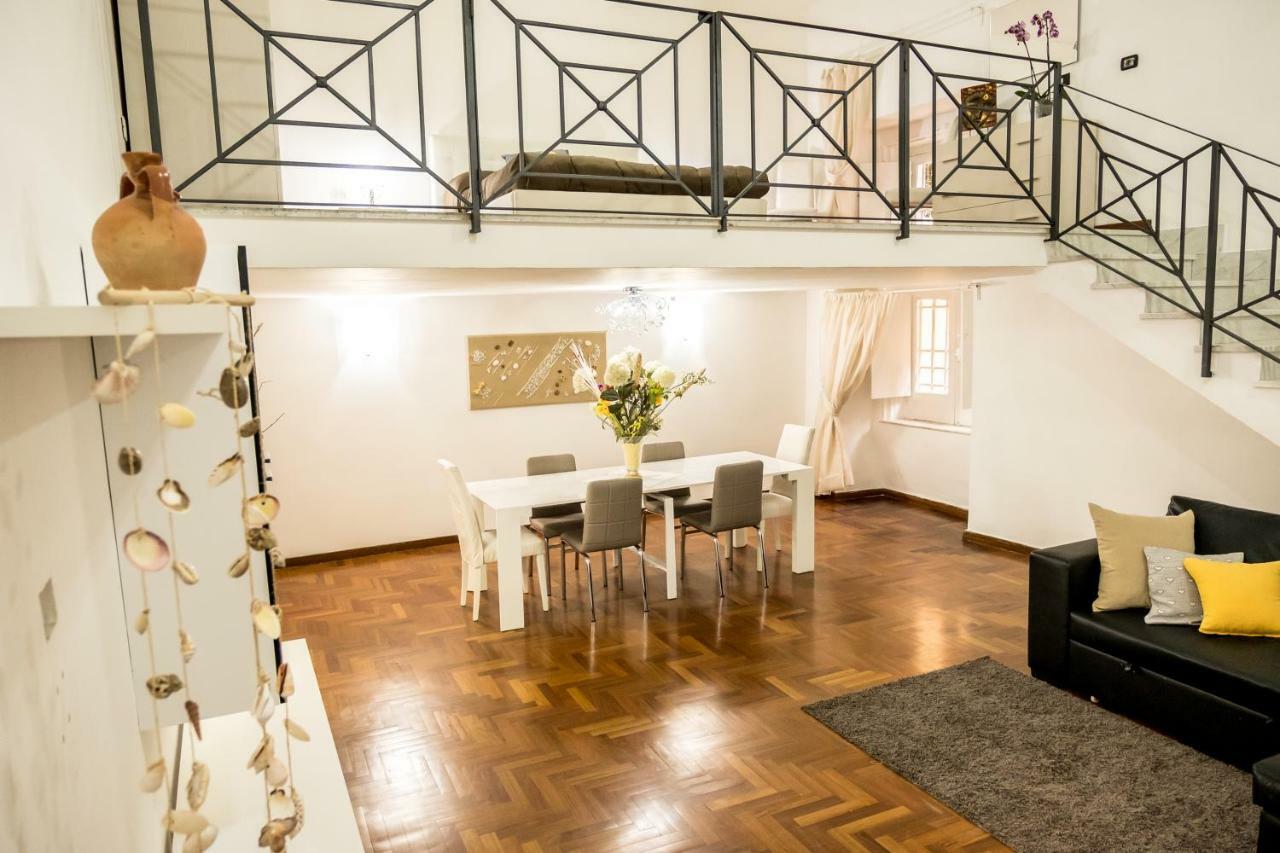 Il Salotto Di Nonna Cornelia 2 Hotel Napoli Ngoại thất bức ảnh