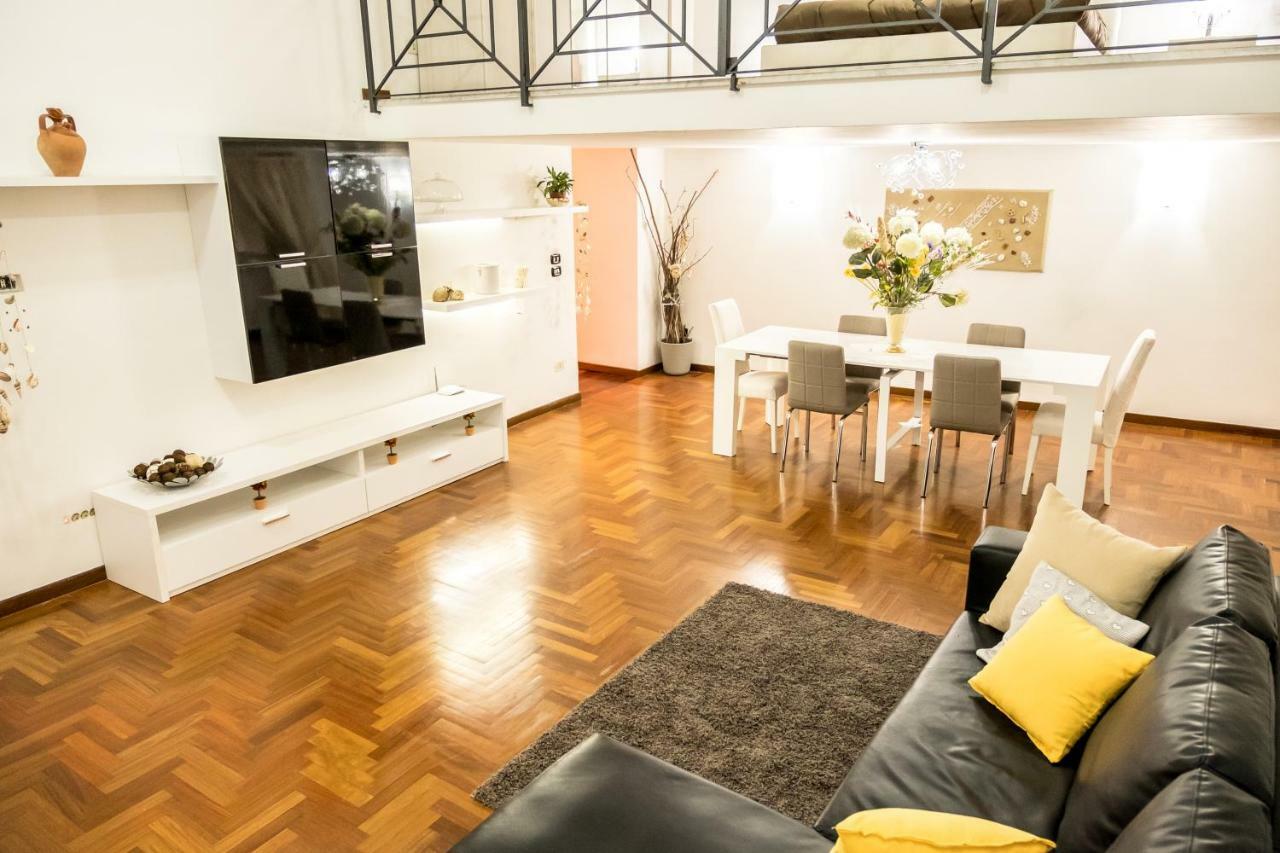 Il Salotto Di Nonna Cornelia 2 Hotel Napoli Ngoại thất bức ảnh