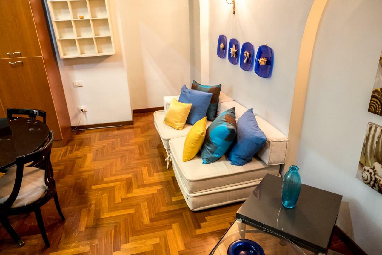 Il Salotto Di Nonna Cornelia 2 Hotel Napoli Ngoại thất bức ảnh