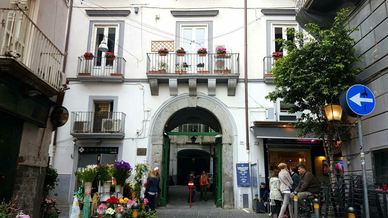 Il Salotto Di Nonna Cornelia 2 Hotel Napoli Ngoại thất bức ảnh