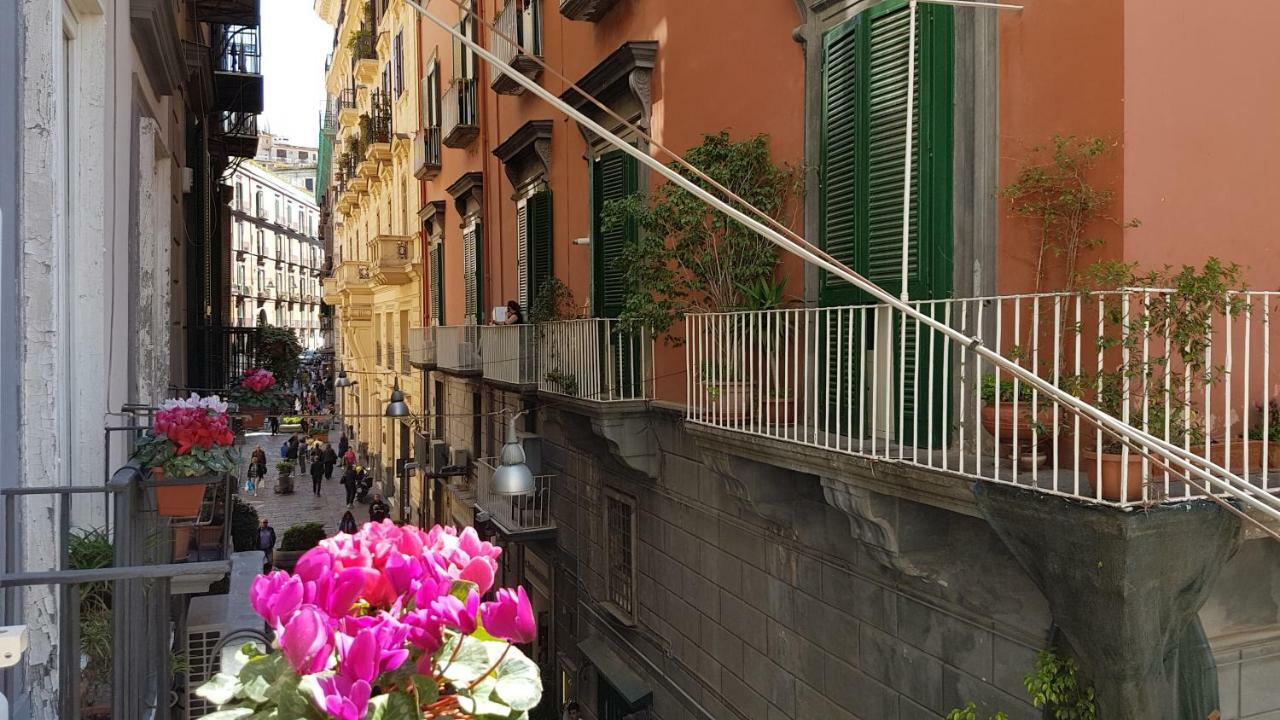 Il Salotto Di Nonna Cornelia 2 Hotel Napoli Ngoại thất bức ảnh