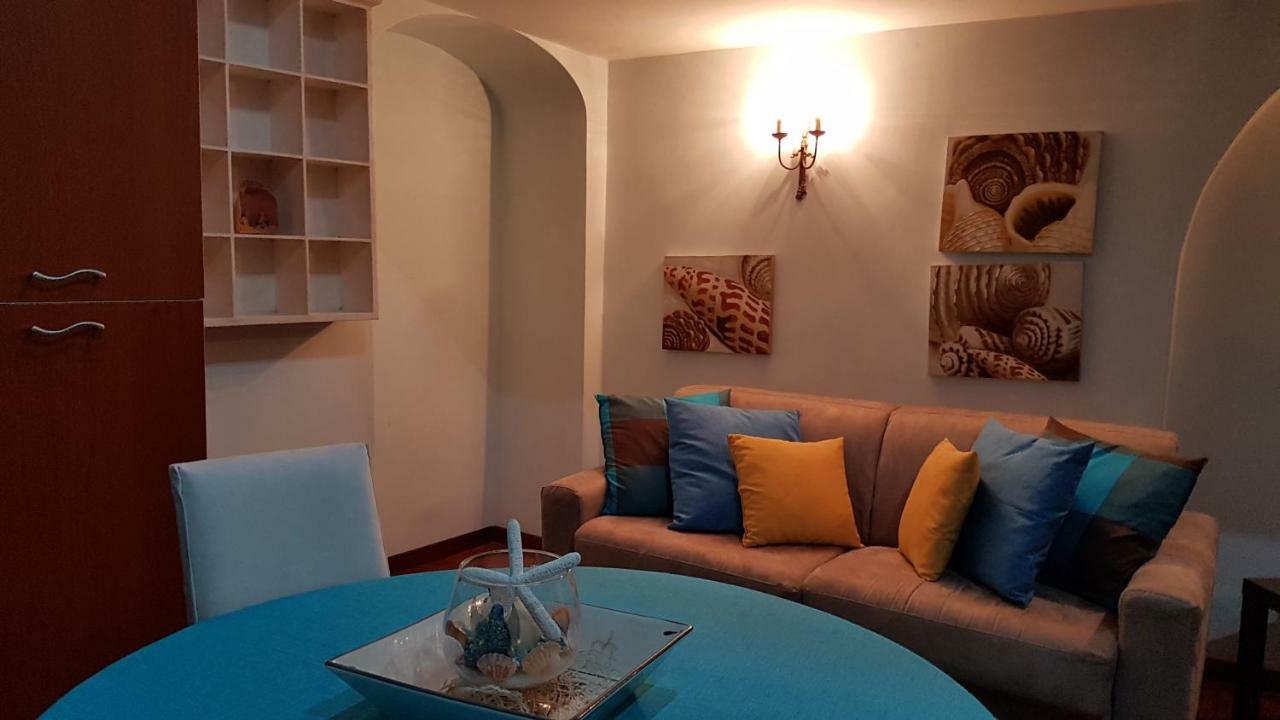 Il Salotto Di Nonna Cornelia 2 Hotel Napoli Ngoại thất bức ảnh