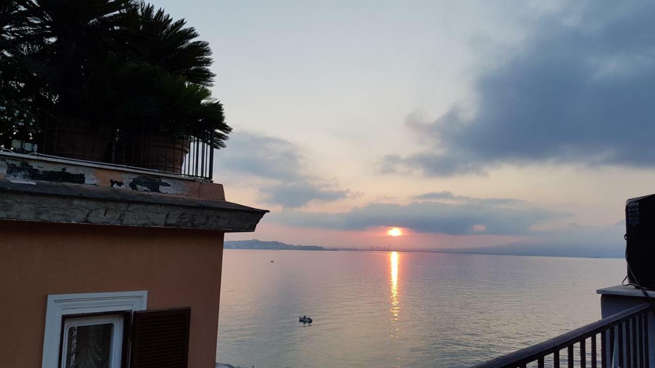 Il Salotto Di Nonna Cornelia 2 Hotel Napoli Ngoại thất bức ảnh
