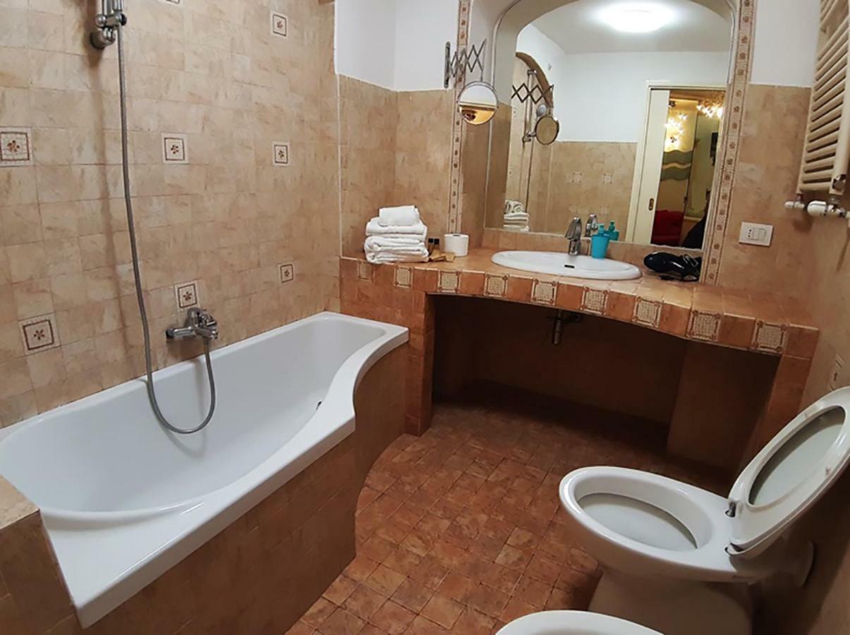Il Salotto Di Nonna Cornelia 2 Hotel Napoli Ngoại thất bức ảnh